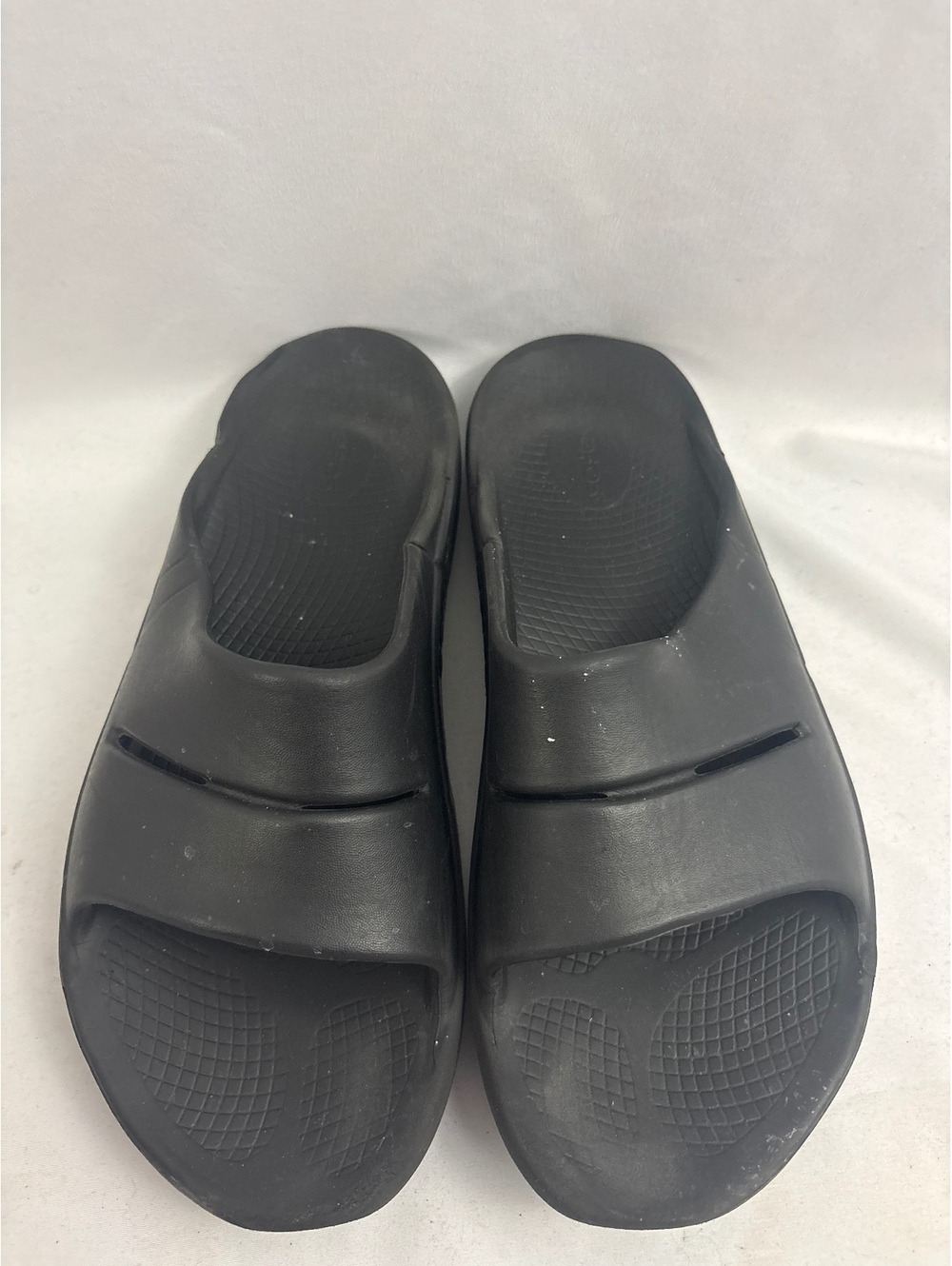 OOFOS Sandals Ooahh Recovery Sandals Men’s 10 Women’s 12 Black Comfort Slides